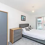 Halo House Apartments